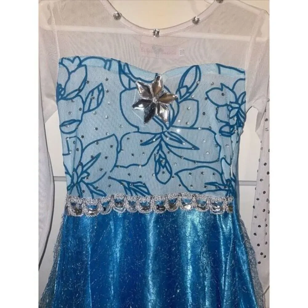 Beautiful Long Blue‎ And White With Sparkle Everywhere Detachable Train